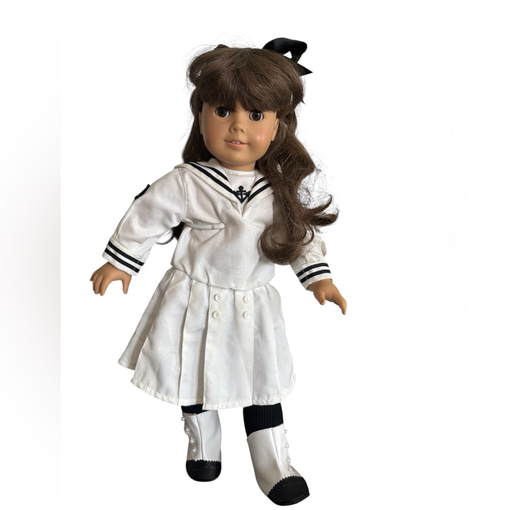 American Girl Samantha, Clothes, Wooden Stand and Pink Trunk